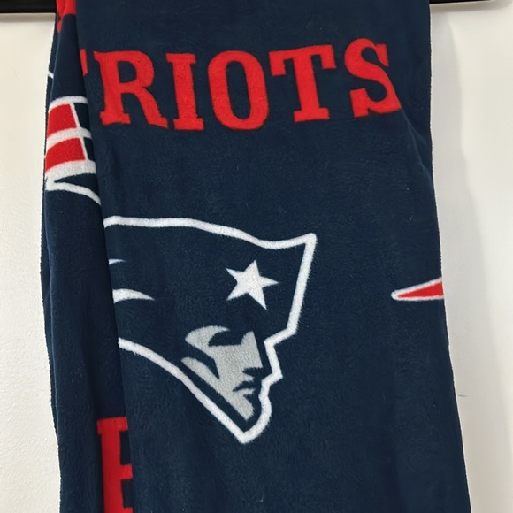 NFL Pants - Patriots Fleece Sweatpants, Medium NWOT